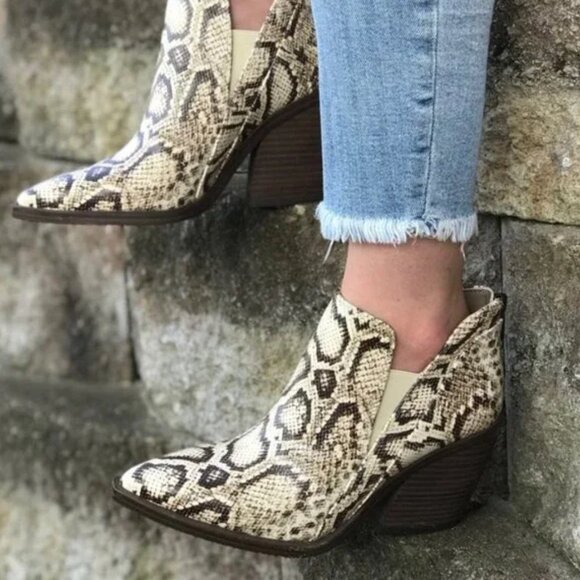 Vince Camuto Shoes - Vince Camuto Gradina Leather Snakeskin Ankle Bootie Size 9.5